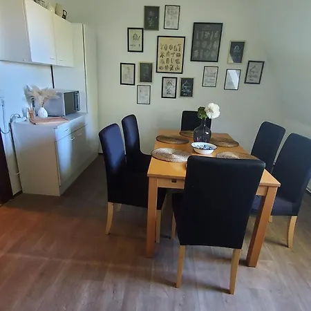 Πανσιόν Zimmervermietung *