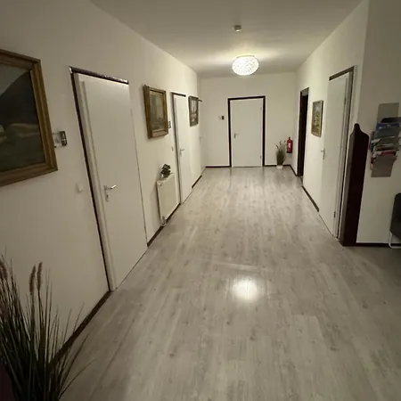 Zimmervermietung בית הארחה *